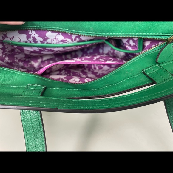 Green Leather Nica Purse - Like New. - Picture 12 of 14